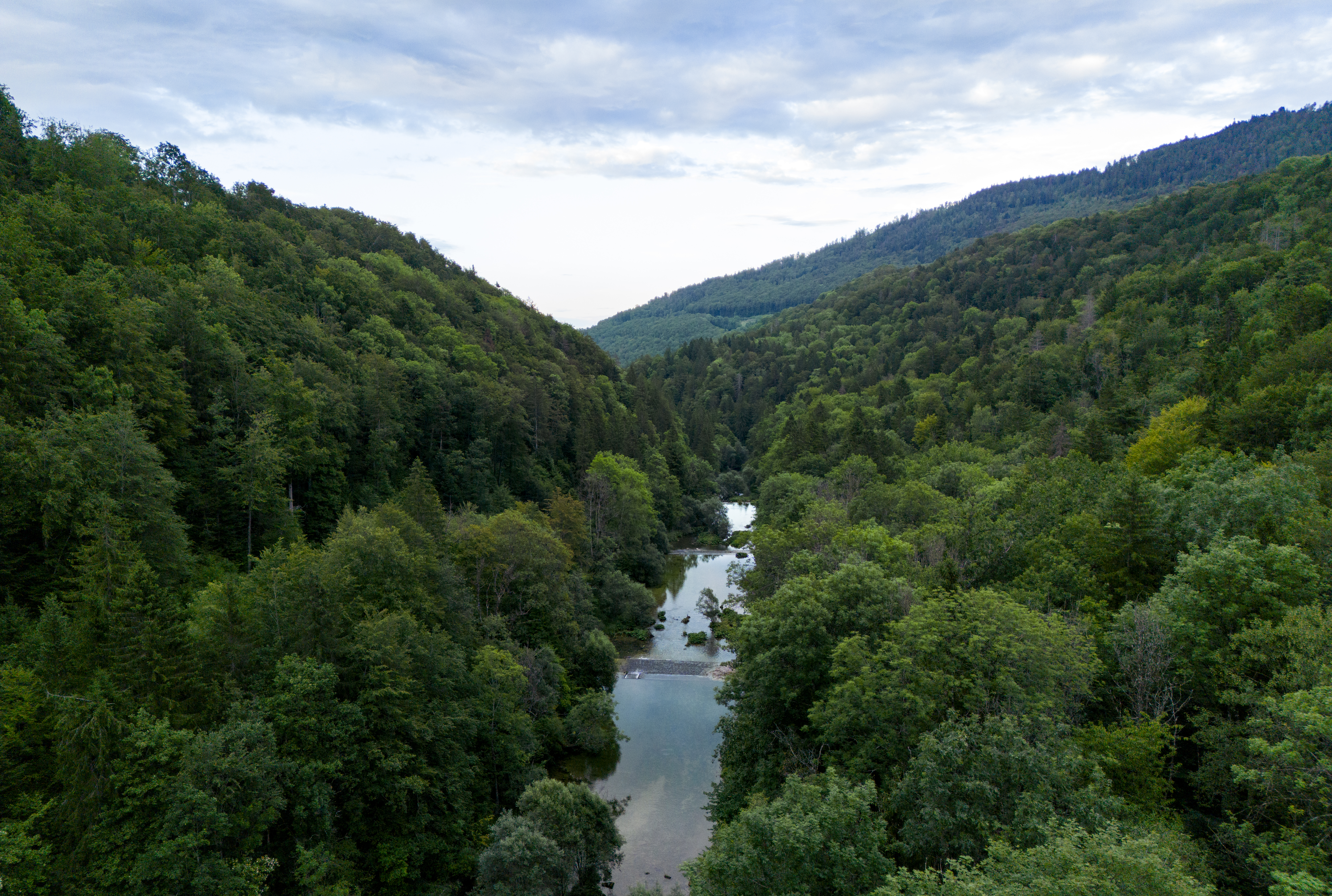 Gorges de l'Orbe - Randonnée au fil de l'eau au coeur d'une nature préservée