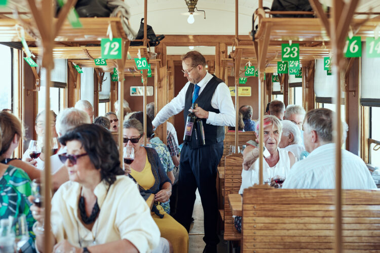 La voie des sens - Mahlzeit an Bord des historischen Zuges in der Region Morges