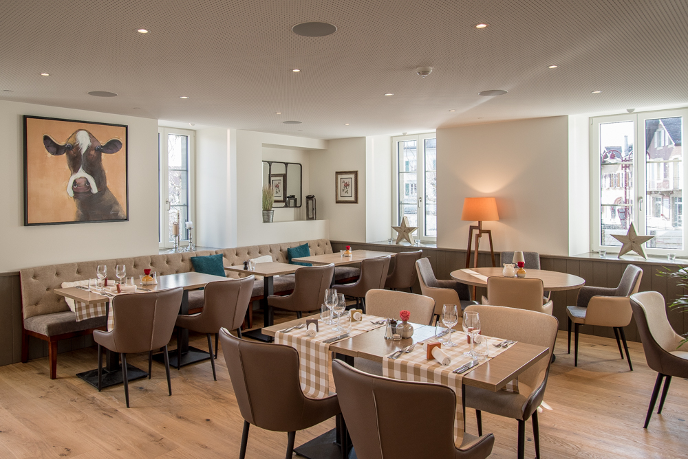 Auberge de Mézières - cuisine de saison dans un bâtiment historique