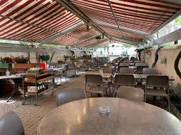 Café Restaurant du Port à Vevey - spécialités du lac avec vue sur le Léman