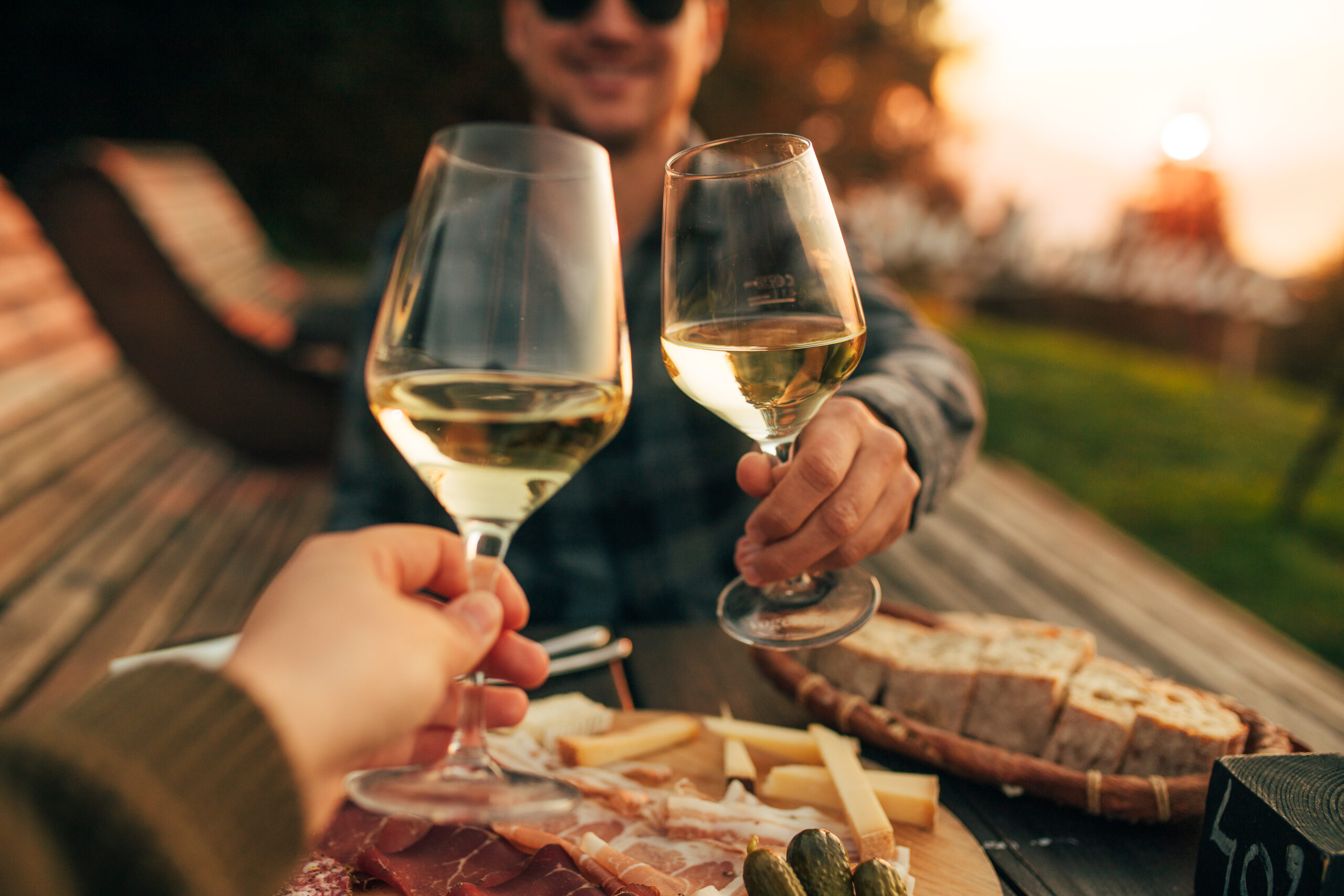 Montreux Rivera - Wine & Dine