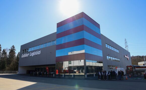 Premier centre logistique « Zero Net » à Aclens avec Galliker